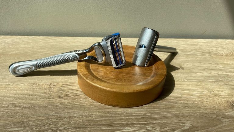 Best Razors for Shaving Head