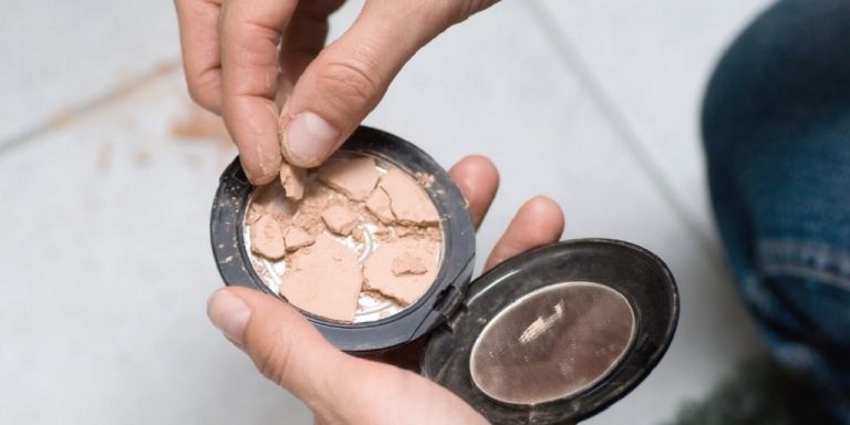 How to Fix Broken Makeup like a Professional