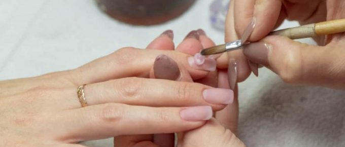Best Acrylic Brushes for Nails