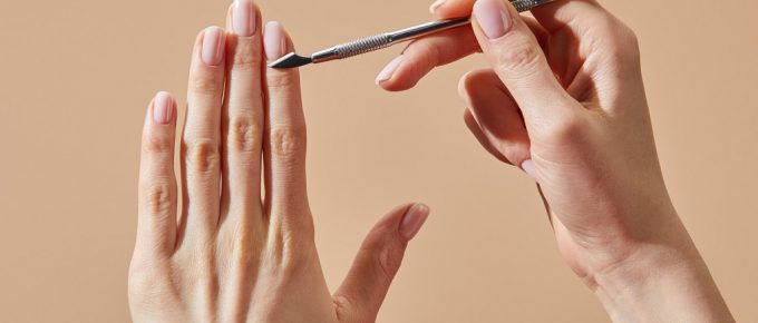 How to Use Cuticle Remover