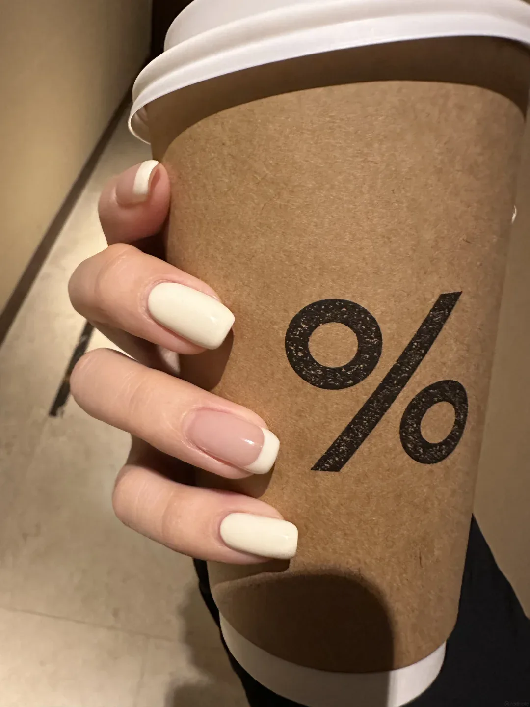 Milk & Coffee milky nail design