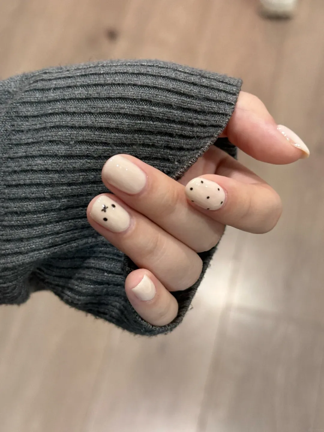Cosy Milk milky nail design